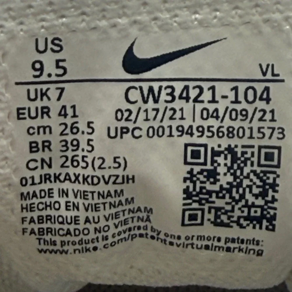 Nike Zoom Winflo 8 Womens Size 9.5 Running Shoes CW3421-104 White Cream
